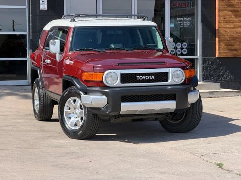 Used 2010 Toyota FJ Cruiser 4WD image 1