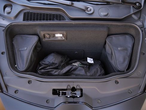 Used 2022 Lamborghini Huracan EVO image 22