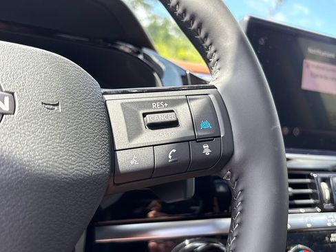 New 2026 Nissan Pathfinder Platinum w/ Accent Package FWD image 13