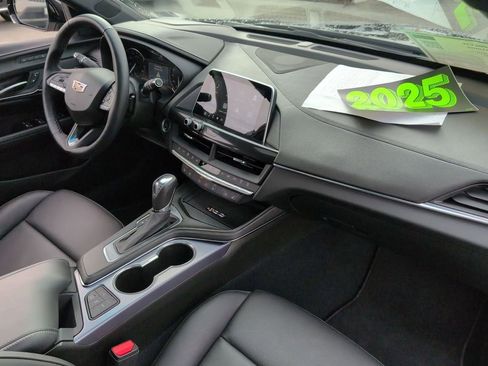 Used 2025 Cadillac CT4 Premium Luxury image 31