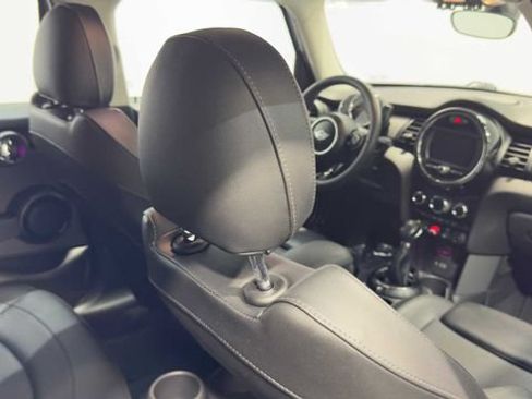 Used 2015 MINI Cooper 4-Door Hardtop FWD image 14