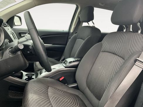 Used 2018 Dodge Journey SE w/ Popular Equipment Group image 10