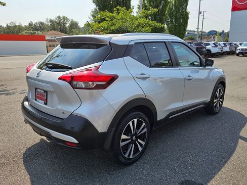 Used 2020 Nissan Kicks SR image 5