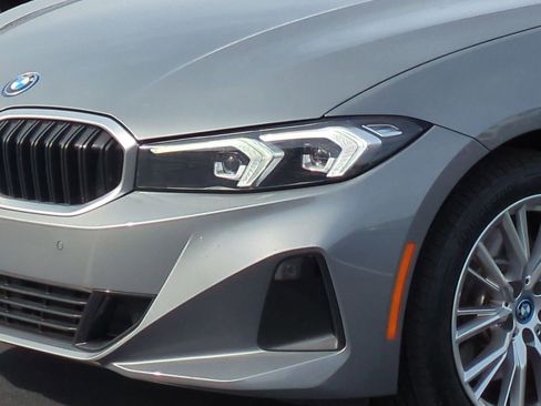 Certified 2023 BMW 330e w/ Premium Package image 6