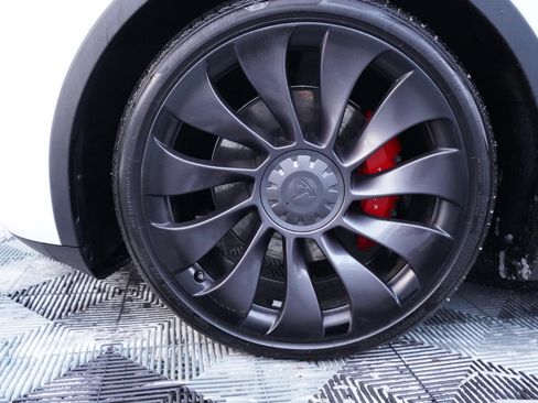 Used 2020 Tesla Model Y Performance image 25