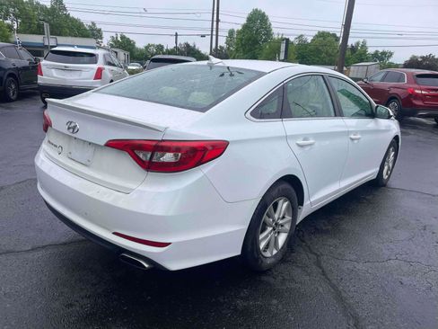 Used 2015 Hyundai Sonata SE w/ Option Group 09 FWD image 4