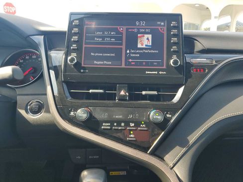 Used 2024 Toyota Camry XSE FWD image 17