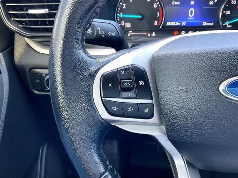Used 2021 Ford Explorer XLT image 23