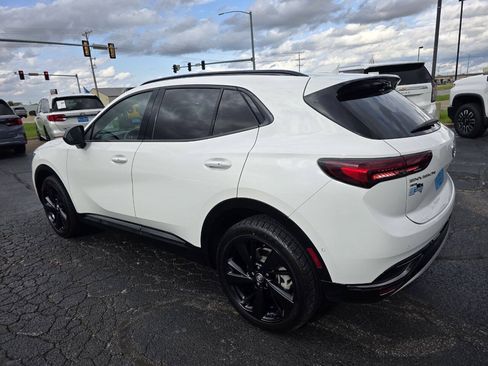 Used 2022 Buick Envision Essence w/ Technology Package II AWD/4WD image 5