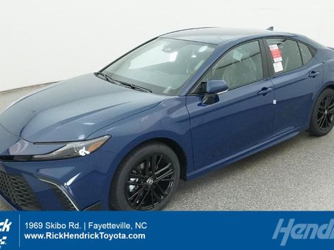 New 2026 Toyota Camry SE image 1