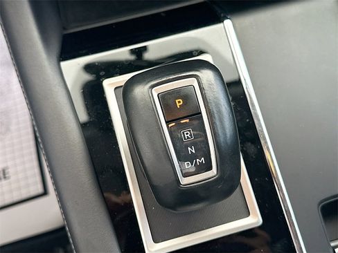 Used 2022 Mitsubishi Outlander SE image 18