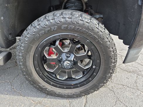 Used 2017 GMC Sierra 1500 SLE w/ Elevation Edition AWD/4WD image 13