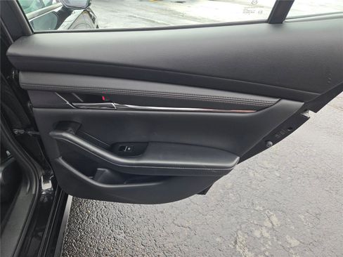 Used 2025 MAZDA MAZDA3 s image 9