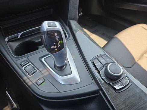 Used 2017 BMW 320i Sedan RWD image 26