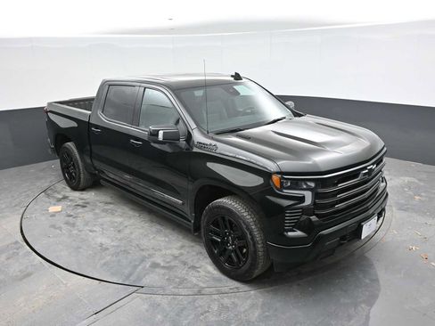 Used 2025 Chevrolet Silverado 1500 High Country w/ Midnight Edition AWD/4WD image 38