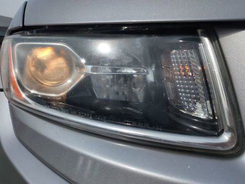 Used 2016 Jeep Grand Cherokee Limited image 10