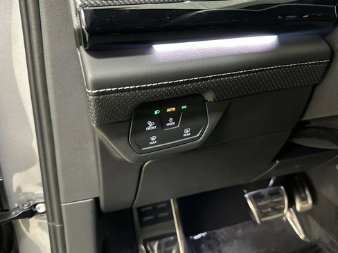 New 2026 Volkswagen Atlas Cross Sport SEL Premium R-Line image 36