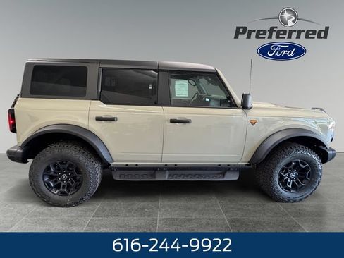 New 2026 Ford Bronco Badlands AWD/4WD image 8