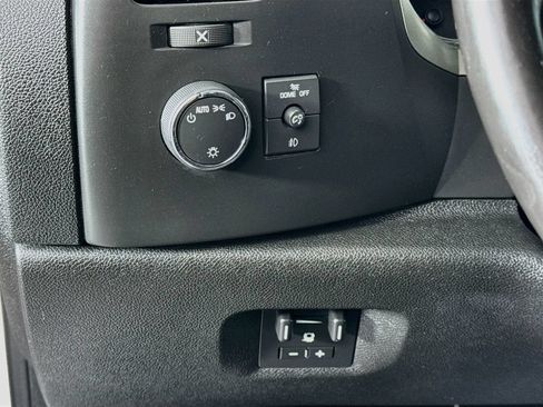 Used 2013 Chevrolet Silverado 2500 LT w/ Interior Plus Package AWD/4WD image 10
