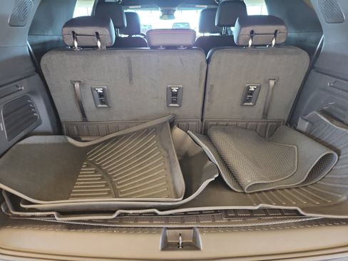 Used 2025 Chevrolet Traverse Z71 AWD/4WD image 12