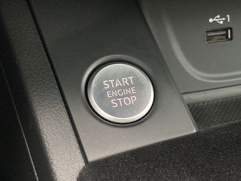 Used 2021 Audi A4 2.0T Premium image 25