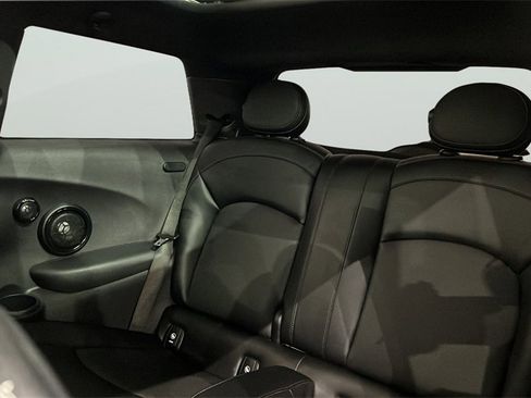 Used 2016 MINI Cooper S image 33