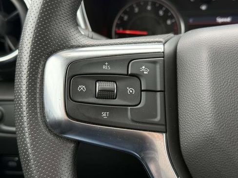 Used 2025 Chevrolet Blazer LT image 19
