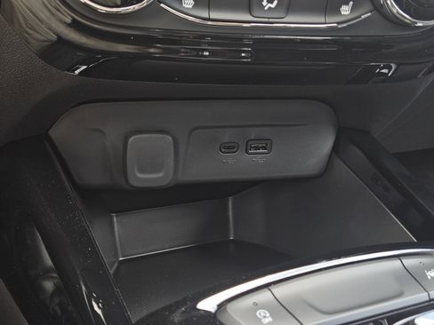 New 2026 Chevrolet Trax RS FWD image 19
