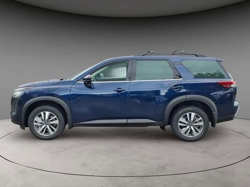New 2026 Nissan Pathfinder SL AWD/4WD image 2