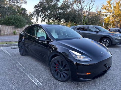 Used 2021 Tesla Model Y Performance image 5