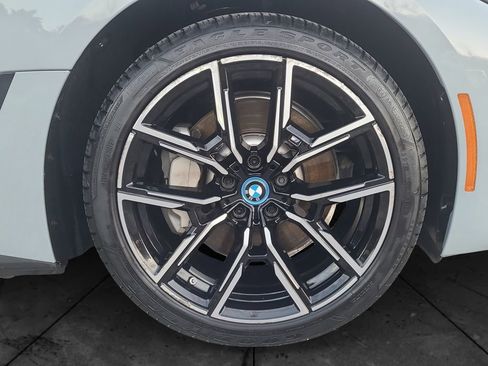 Used 2023 BMW i4 eDrive40 w/ M Sport Package image 14