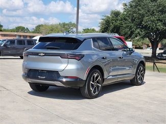 New 2025 Chevrolet Equinox EV LT video 4