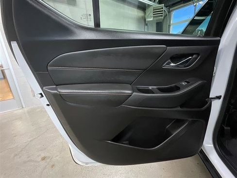 Used 2019 Chevrolet Traverse LS image 18