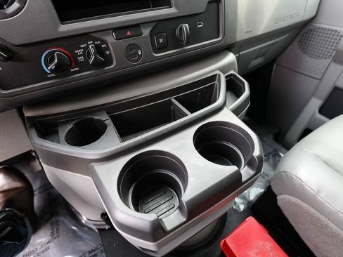 Used 2023 Ford E-450 and Econoline 450 Super Duty w/ Power Windows & Locks Group RWD image 19