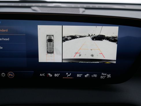 Used 2025 Buick Enclave Preferred image 27