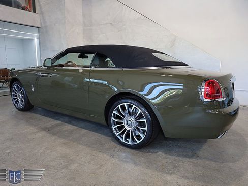 Used 2021 Rolls-Royce Dawn RWD image 6