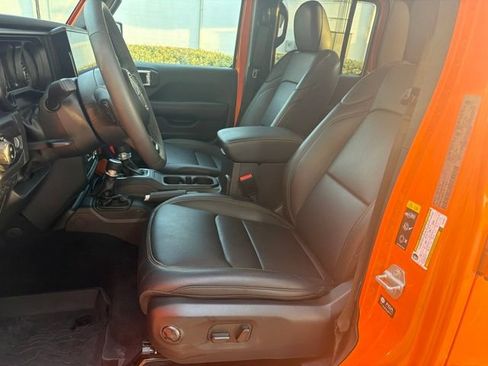 Used 2025 Jeep Gladiator Sport AWD/4WD image 15