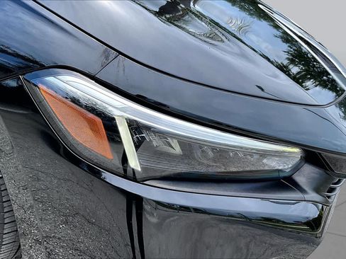 Used 2025 Honda Civic Sport image 28