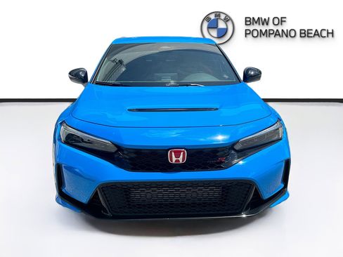 Used 2024 Honda Civic Type R image 2