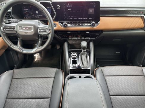 Used 2024 GMC Canyon AT4 w/ AT4 Premium Package image 15