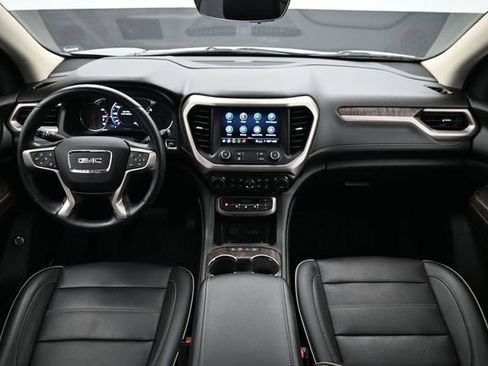 Used 2021 GMC Acadia Denali w/ Denali Ultimate Package AWD/4WD image 12