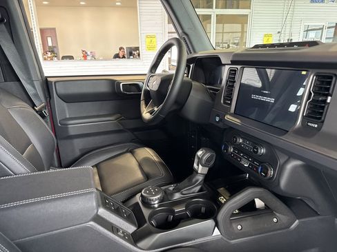 New 2025 Ford Bronco Badlands w/ Sasquatch Package image 14