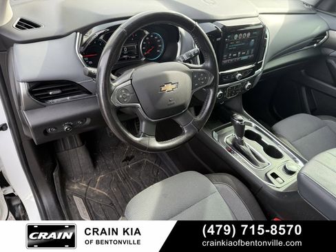 Used 2018 Chevrolet Traverse LT image 9