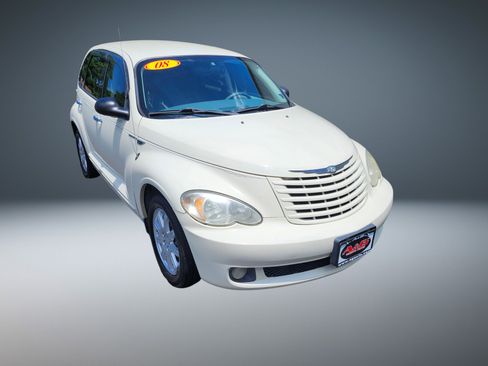 Used 2008 Chrysler PT Cruiser Touring FWD image 1