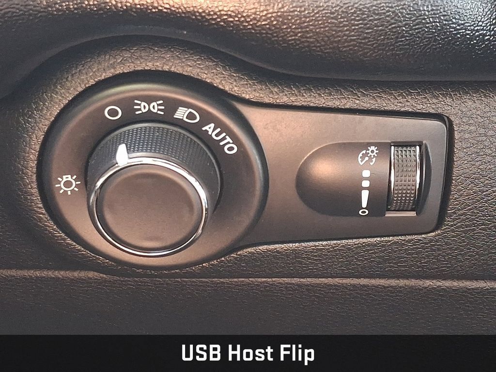 Used 2023 Dodge Durango GT RWD image 31