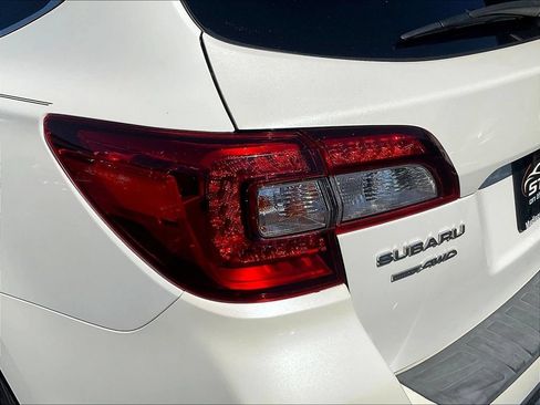 Used 2019 Subaru Outback 2.5i Limited AWD/4WD image 23