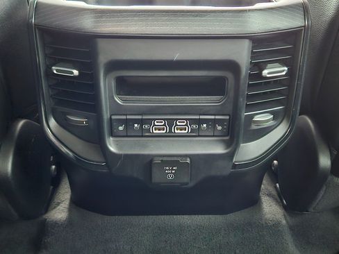 Used 2024 RAM 1500 Limited image 27