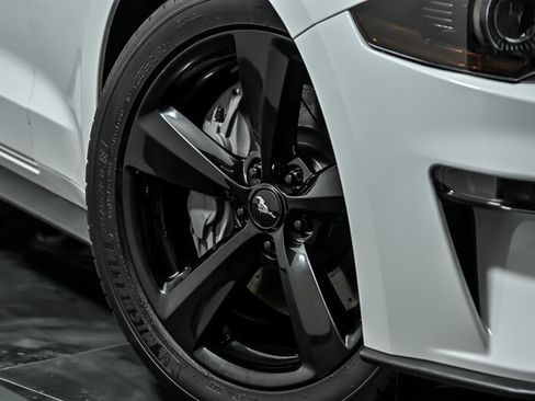 Used 2022 Ford Mustang GT w/ Equipment Group 301A RWD image 3