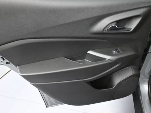 New 2026 Chevrolet Trax LT w/ Driver Confidence Package FWD image 22