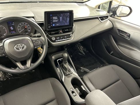 Used 2024 Toyota Corolla LE image 23
